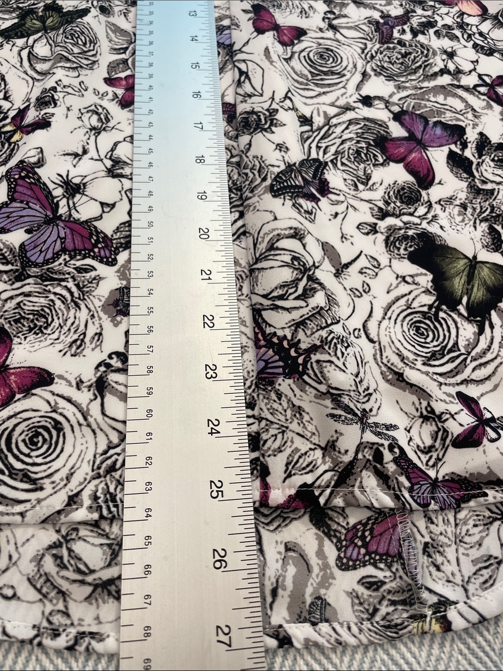 CJ Banks Floral  Butterfly Print A-Line Skirt Lavenders whites, Waist 21 1/2" - Picture 9 of 9